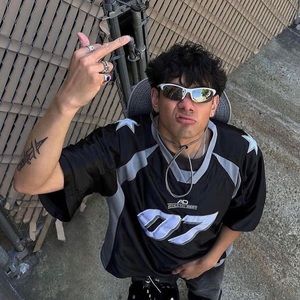 Meet your Posher, Fallin